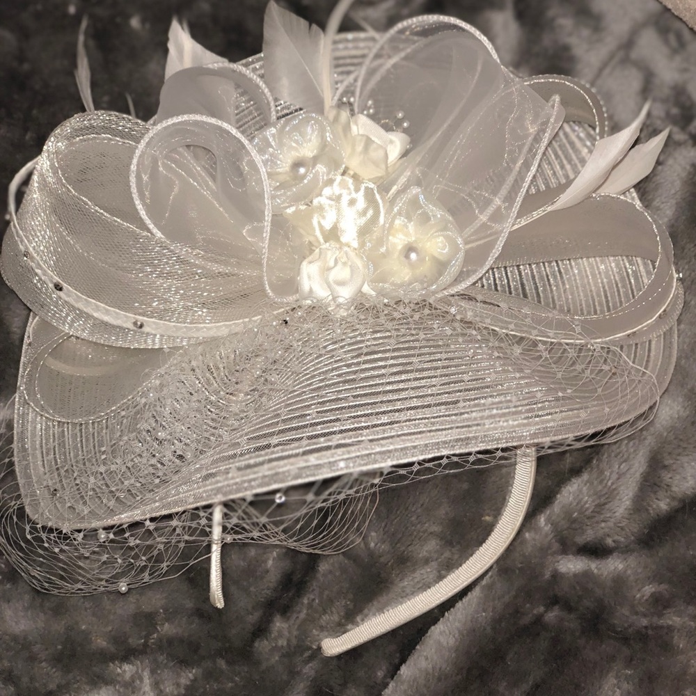 Fascinator hat